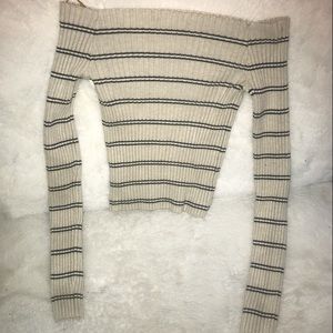 Stripped long sleeve crop top